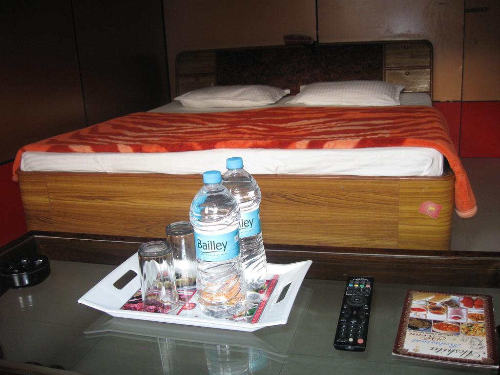 Hotel Shiv Ganga Rishikesh Room photo